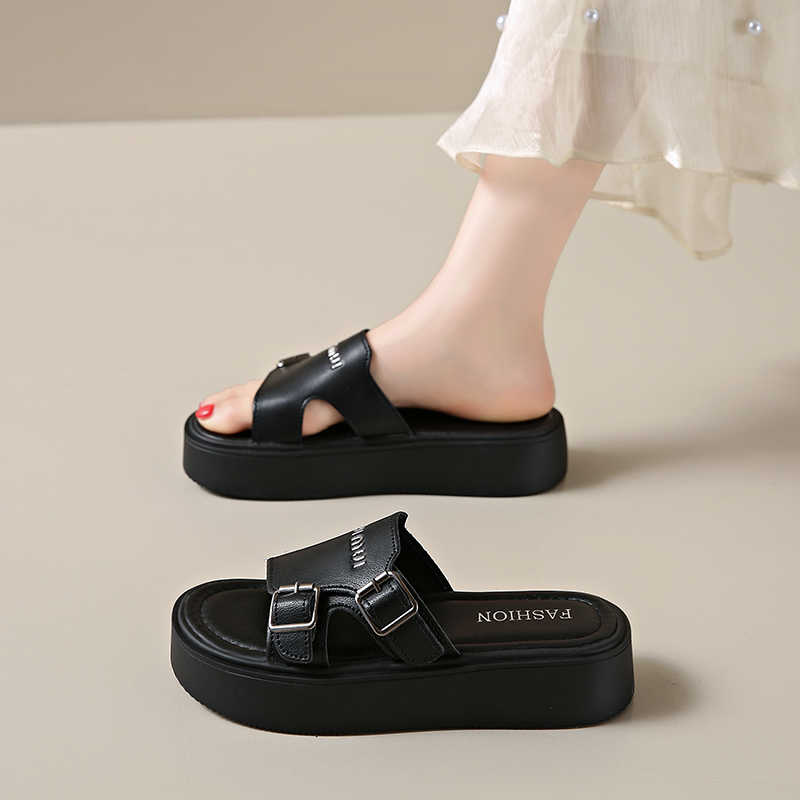 أحذية نسائية لطيفة غير قابلة ل - مراجعة Water Shoes وسعره